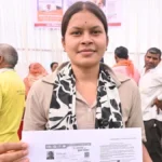 ’सुशासन तिहार’ : आवेदन के चंद घंटों में कौशिल्या को मिला आयुष्मान कार्ड, खिले चेहरे
