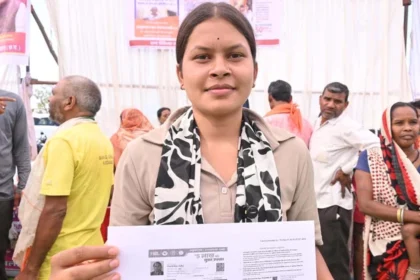 ’सुशासन तिहार’ : आवेदन के चंद घंटों में कौशिल्या को मिला आयुष्मान कार्ड, खिले चेहरे