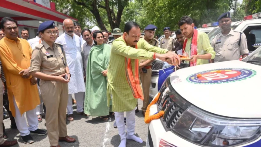 आपात स्थिति में मिलेगी और तेज मदद, जिले को मिली 8 अत्याधुनिक इमरजेंसी रिस्पांस व्हीकल