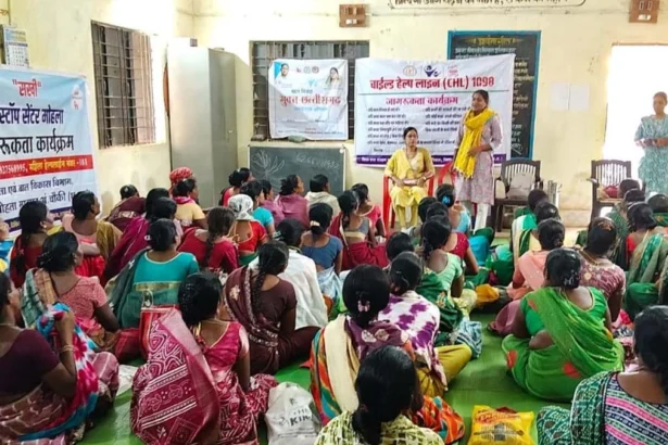 पॉक्सो एक्ट, बाल विवाह प्रतिषेध कानून और हेल्पलाइन सेवाओं की दी गई जानकारी