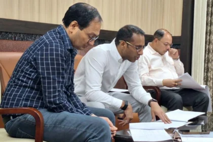 लोक निर्माण विभाग के सचिव ने सड़कों का काम देखा