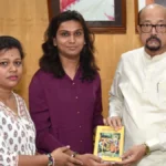 राज्यपाल रमेन डेका से पर्वतारोही अंकिता गुप्ता ने की सौजन्य भेंट