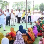 ग्राम हरिहरपुर में जनता से सीधा संवाद, त्वरित निराकरण के लिए अधिकारियों को दिए निर्देश