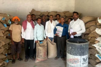 वितरण में गड़बड़ी पर प्रशासन सख्त, 8 केंद्रों पर बैन