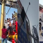 यूनिपोल पर चढ़कर युवती का हाईवोल्टेज ड्रामा, पुुलिस ने बड़ी मशक्कत के बाद नीचे उतारा