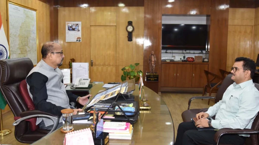 अवैध रेत उत्खनन पर राज्यपाल रमेन डेका सख्त