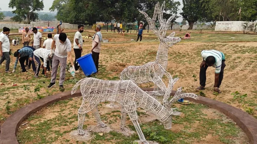 दुलदुला में स्वच्छता श्रमदान एवं वृक्षारोपण कर पर्यावरण संरक्षण का लिया गया संकल्प