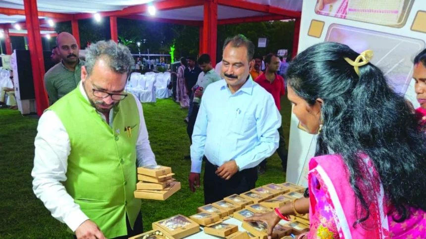 आरोग्य अमृत अवलेह और जशक्राफ्ट ब्रांड की प्रदर्शनी बनी आकर्षण का केंद्र