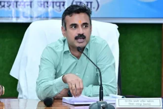 दिव्यांग एवं असहाय हितग्राहियों को घर पहुंच पेंशन भुगतान सुनिश्चित करने कहा