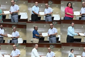 मुख्य सचिव ने ई-ऑफिस एवं समयबद्धता के लिए मंत्रालय के अधिकारी और कर्मचारियों को दिए प्रशंसा पत्र