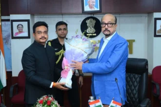 जलवायु परिवर्तन जैसी वैश्विक चुनौतियों से निपटने में वन अधिकारियों की महत्वपूर्ण भूमिका
