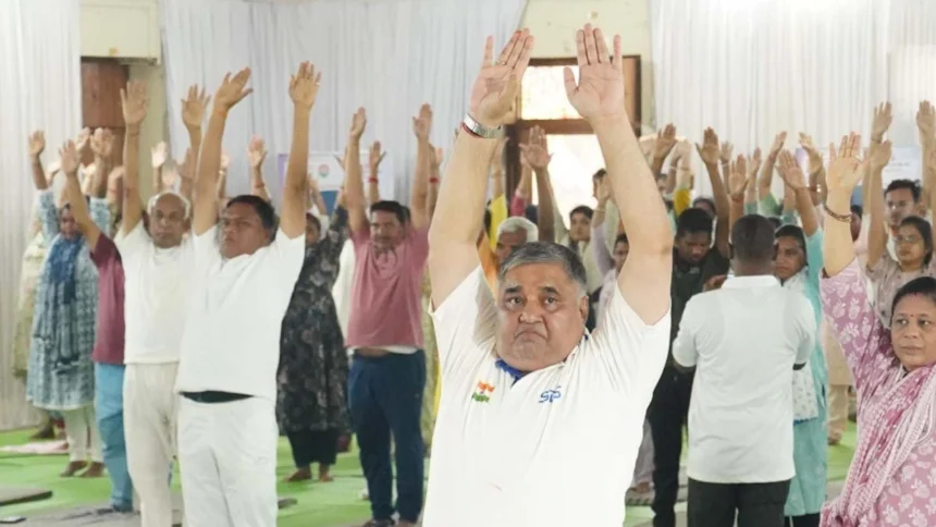 करें योग रहें निरोग - पर्यटन एवं संस्कृति मंत्री राजेश अग्रवाल