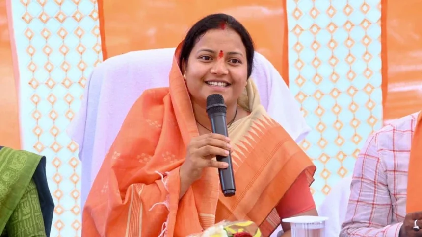 जगरगुण्डा पहुंचने वाली पहली महिला मंत्री बनी लक्ष्मी राजवाड़े