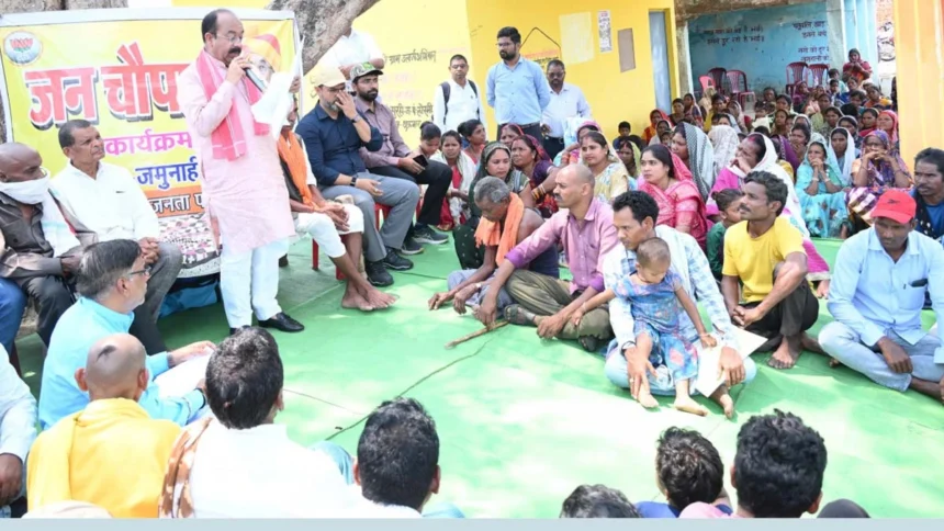 ग्रामीणों की सुनी समस्याएं, अधिकारियों को त्वरित निराकरण के दिए निर्देश