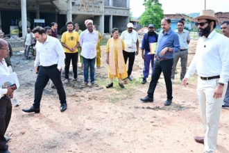 दुलदुला और बंदरचुवा में आधुनिक बस स्टैंड निर्माण कार्य तेज, यात्रियों को जल्द मिलेगी बेहतर सुविधा