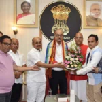 राज्यपाल श्री डेका से सर्वाेदय शांति पदयात्रा के संतों ने की सौजन्य भेंट