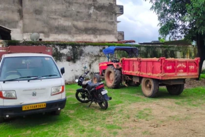मरवाही में अवैध रेत भंडारण स्थल सील, दो ट्रैक्टर वाहन जब्त;