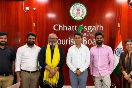 फिल्म पर्यटन को बढ़ावा देने और छत्तीसगढ़ को राष्ट्रीय-अंतरराष्ट्रीय फिल्म निर्माण के आकर्षक गंतव्य के रूप में विकसित करने पर हुई विस्तृत चर्चा