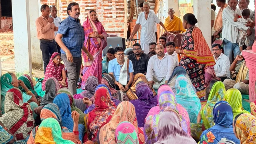 आमापाली में वित्त मंत्री ओपी चौधरी ने लगाई जन चौपाल, सुनी ग्रामीणों की समस्याएं
