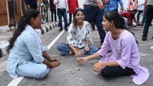 गेड़ी, बिल्लस, गोटी और बाटी जैसे पारंपरिक खेलों ने लौटाई गांव की यादें