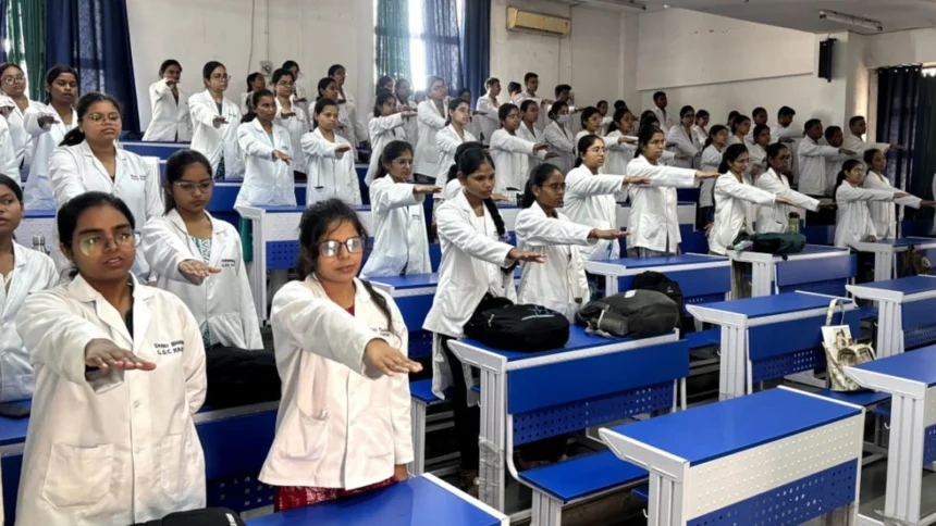 रायपुर में 'नशा मुक्त भारत अभियान' के तहत शपथ ग्रहण कार्यक्रम आयोजित