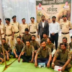 ‘गज संकेत’ ऐप का शुभारंभ, हाथी मित्र दल को टी-शर्ट और टॉर्च वितरित