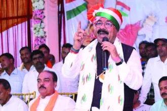 गांवों में दिखा देशभक्ति का जज्बा, मोटर साइकिल से गली-गली पहुंचा देशप्रेम का संदेश
