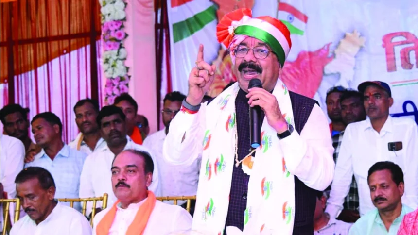 गांवों में दिखा देशभक्ति का जज्बा, मोटर साइकिल से गली-गली पहुंचा देशप्रेम का संदेश