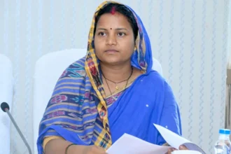 योजनाओं के प्रभावी क्रियान्वयन और हितग्राहियों तक समयबद्ध लाभ पहुंचाने के निर्देश