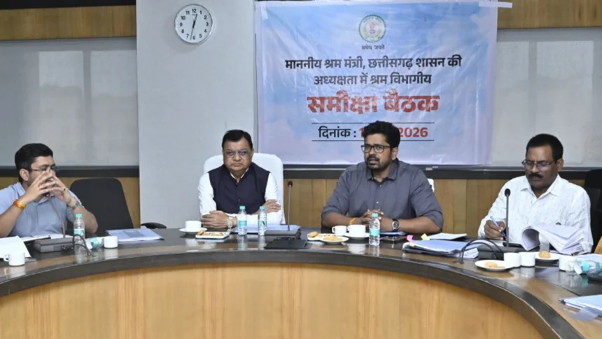 ई-केवायसी प्रक्रिया के तहत किसी भी श्रमिक का आवेदन लंबित न रहे, दिए निर्देश