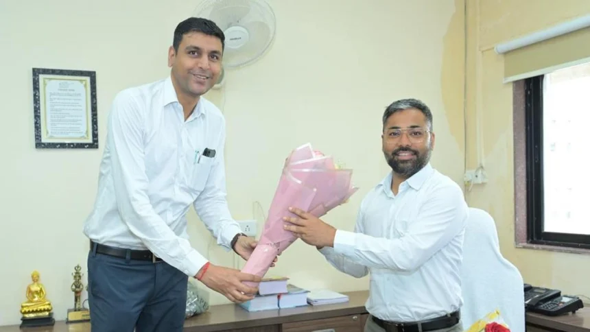 नगरीय प्रशासन विभाग के नए संचालक निलेश कुमार महादेव क्षीरसागर ने ग्रहण किया पदभार