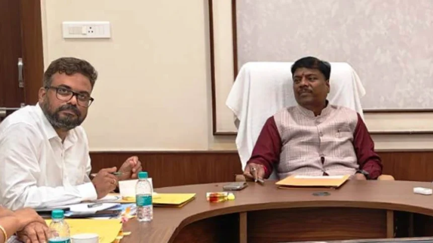 तेंदूपत्ता व्यापार में पारदर्शिता पर जोर, कांकेर में भालू के हमलों को रोकने बनेगी विशेष कार्ययोजना