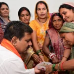 बिहान समूहों की दीदियों और 17 पशुपालकों को गुजरात के बनासकाठा के शैक्षणिक भ्रमण पर भेजा गया था