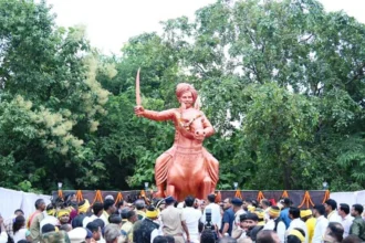 गोंडवाना भवन के जीर्णोद्धार के लिए 10 लाख और विकास कार्यों के लिए 6 करोड़ देने की घोषणा की