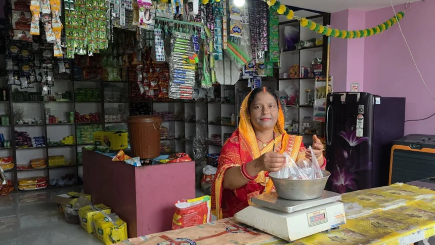 एक लाख रुपये के ऋण से शुरू किया किराना और सिंगार व्यवसाय