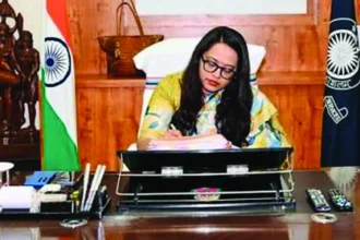 विभिन्न शाखाओं का जायजा लेकर अधिकारियों को दिए आवश्यक दिशा-निर्देश