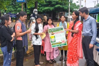 स्कूलों, आंगनबाड़ी केंद्रों और सार्वजनिक स्थलों पर बच्चों एवं आमजन को बताए बाल अधिकार और सुरक्षा के उपाय