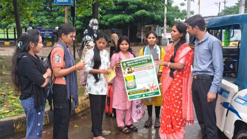 स्कूलों, आंगनबाड़ी केंद्रों और सार्वजनिक स्थलों पर बच्चों एवं आमजन को बताए बाल अधिकार और सुरक्षा के उपाय