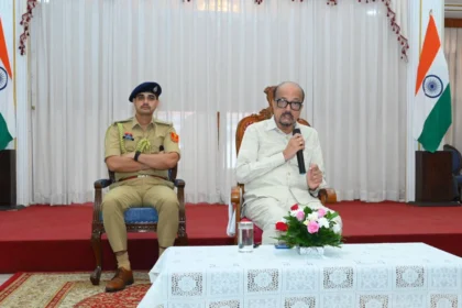 राज्यपाल ने विद्यार्थियों से किया संवाद, दिए सफलता के मंत्र