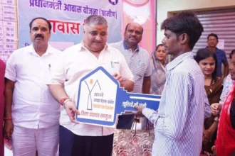 सरगुजा जिले में पीएम आवास, पीएम जनमन और मुख्यमंत्री आवास के तहत हुआ गृह प्रवेश