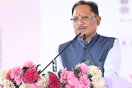 मुख्यमंत्री ने औद्योगिक स्टॉलों का किया अवलोकन, देशभर से आए उद्यमियों से किया आत्मीय संवाद