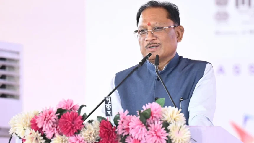 मुख्यमंत्री ने औद्योगिक स्टॉलों का किया अवलोकन, देशभर से आए उद्यमियों से किया आत्मीय संवाद