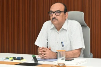 सेवा संकल्प अभियान के अंतर्गत संचालित गतिविधियों की समीक्षा की