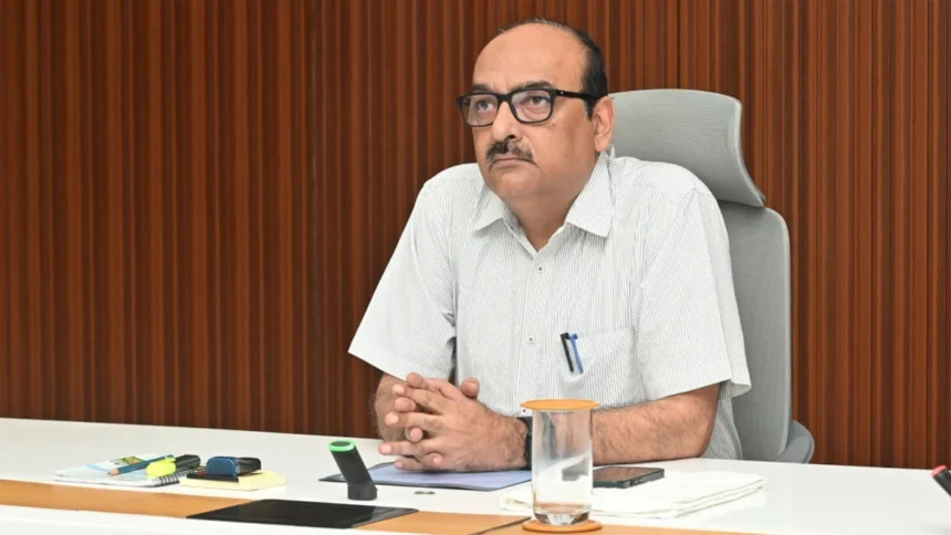 सेवा संकल्प अभियान के अंतर्गत संचालित गतिविधियों की समीक्षा की