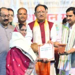 सुपोषित थाली के प्रदर्शन के साथ माताओं और बच्चों के पोषण पर हुआ संवाद