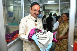 स्वास्थ्य मंत्री के जन्मदिवस पर योग आयोग अध्यक्ष ने नवजात को दिया ‘श्याम’ का नाम