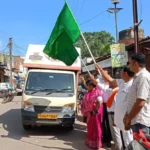 नगर पालिका अध्यक्ष मुकेश दुबे ने पोषण रथ को हरी झंडी दिखाकर किया रवाना