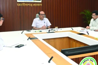 आवास जल्द पूरा करने वाले हितग्राहियों को प्रोत्साहित करने के निर्देश
