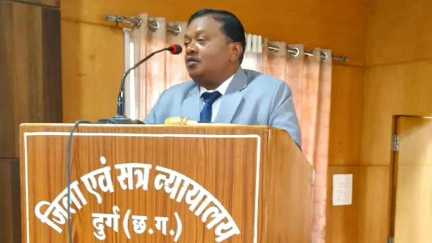 तकनीक से सुगम न्याय, विधि से सुनिश्चित निष्पक्षता: