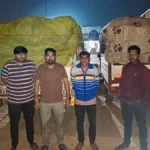 जिला प्रशासन ने रात में की कार्रवाई, वैध दस्तावेज नहीं मिलने पर वाहनों सहित धान पुलिस को सौंपा